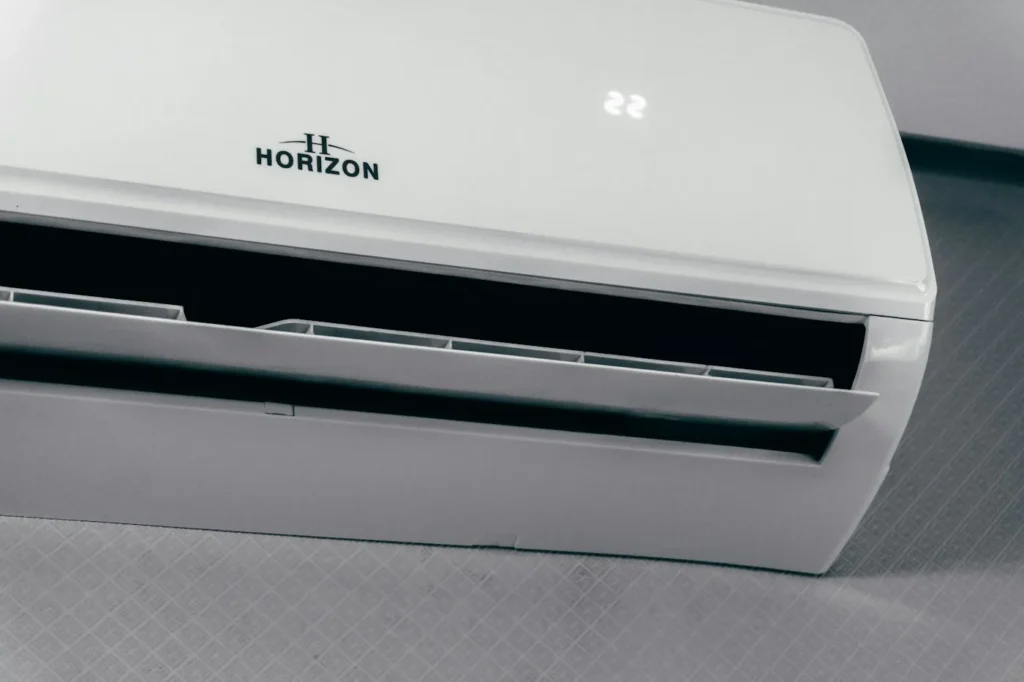 Wall-mounted split air conditioner set to 22 degrees